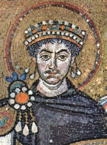 Justinien, empereur byzantin qui lance une sévère répression des Juifs